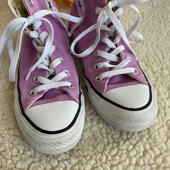 converse dark orchid